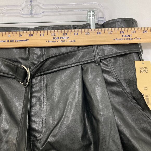 New Madden NYC size XXXL Black Faux Leather Belted High Rise Shorts - Picture 6 of 11